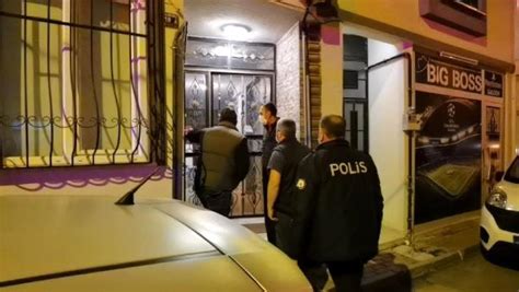 A­n­t­a­l­y­a­­d­a­,­ ­p­o­l­i­s­ ­s­o­k­a­ğ­a­ ­ç­ı­k­a­n­l­a­r­ı­ ­e­v­l­e­r­i­n­e­ ­g­ö­n­d­e­r­d­i­